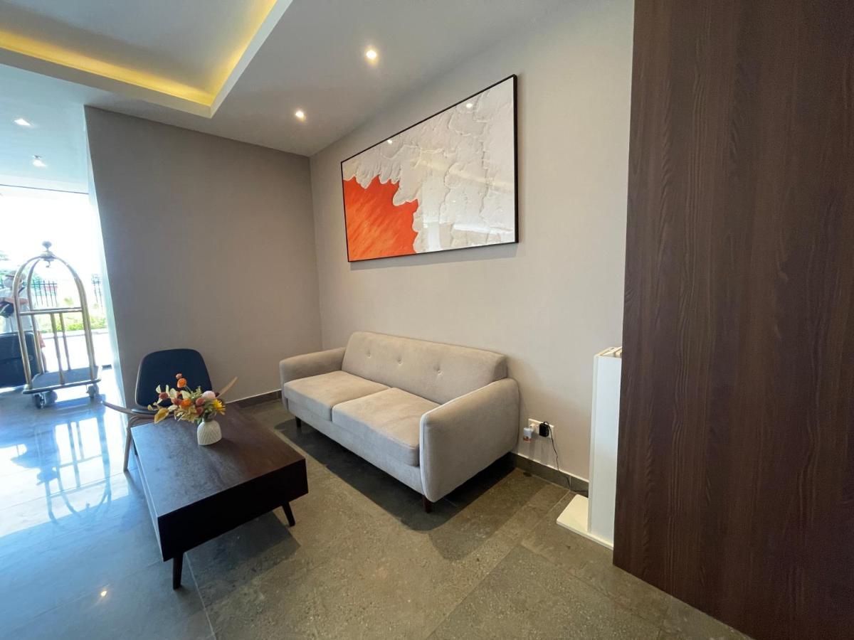 Aru Suites Homestay Wifi,Carpark,24H Check In,Water Filter By R2 Residence Kota Kinabalu Esterno foto