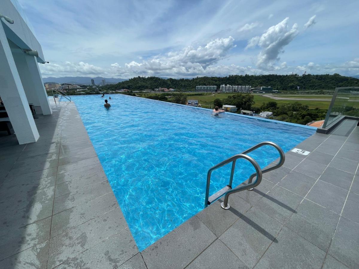 Aru Suites Homestay Wifi,Carpark,24H Check In,Water Filter By R2 Residence Kota Kinabalu Esterno foto