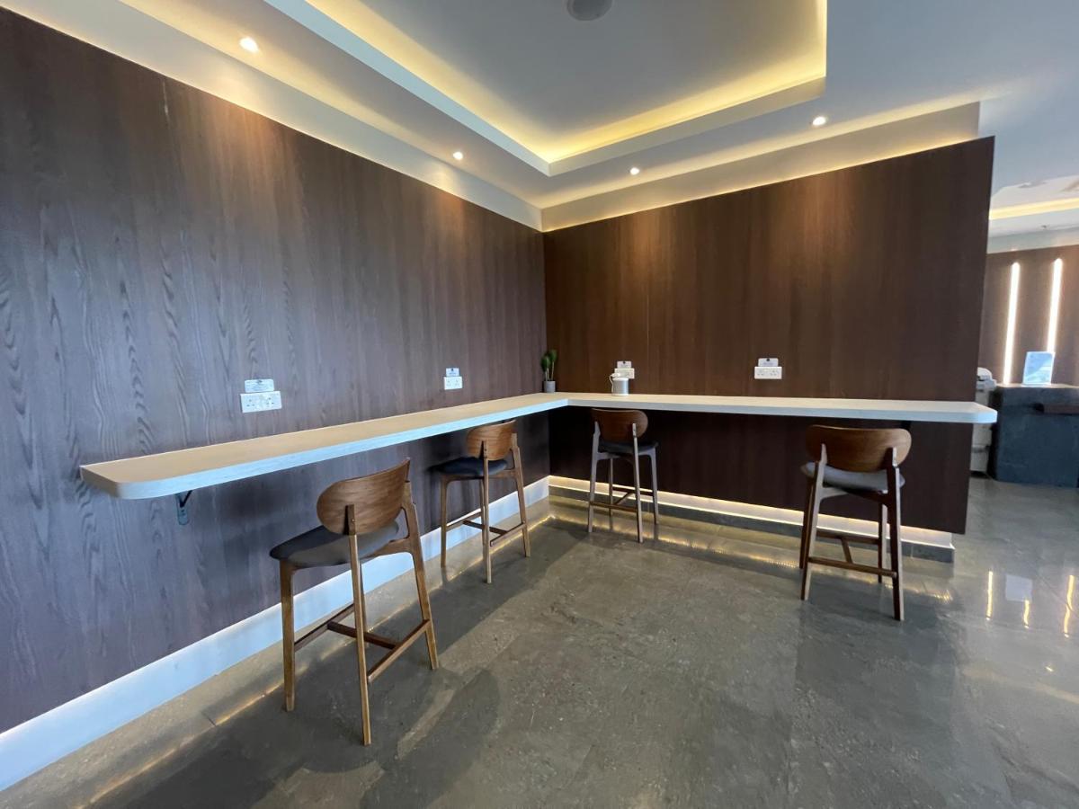 Aru Suites Homestay Wifi,Carpark,24H Check In,Water Filter By R2 Residence Kota Kinabalu Esterno foto