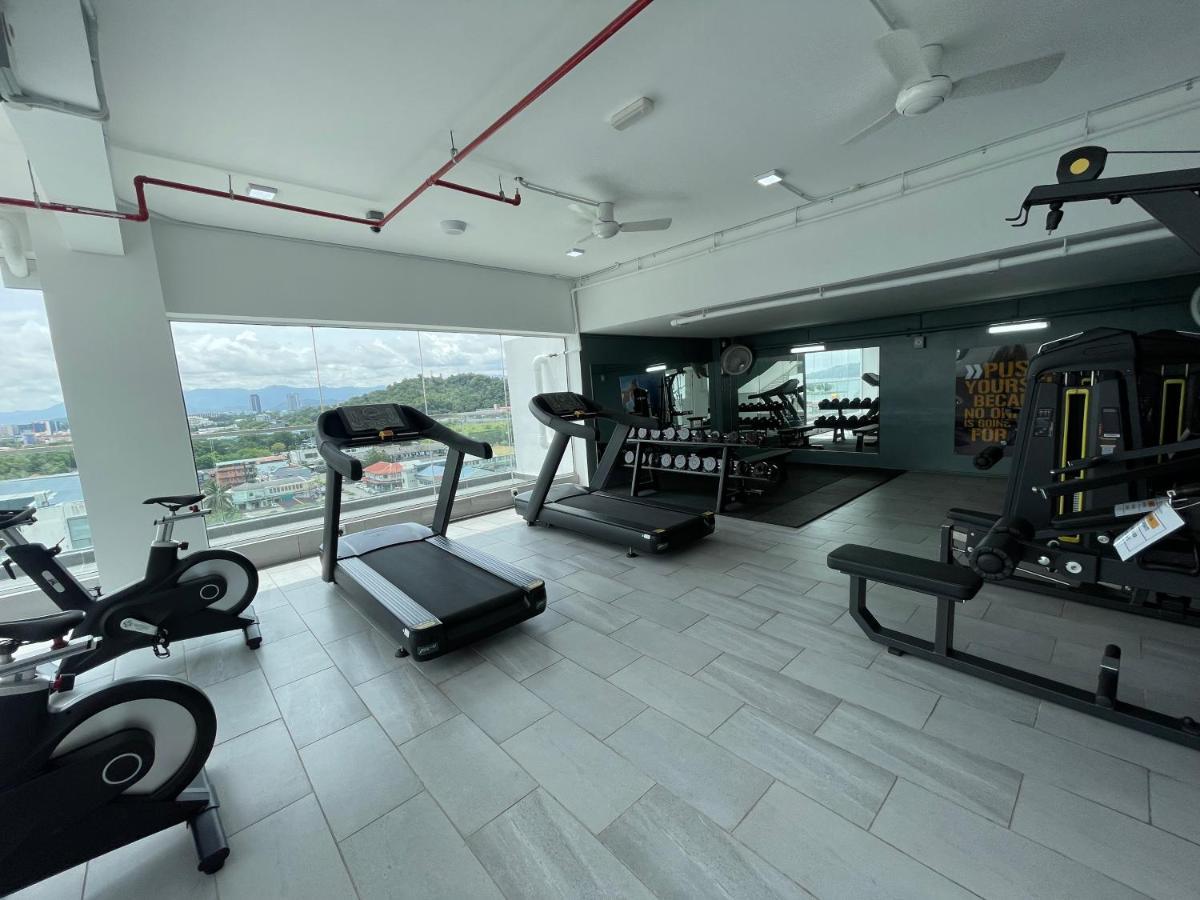 Aru Suites Homestay Wifi,Carpark,24H Check In,Water Filter By R2 Residence Kota Kinabalu Esterno foto