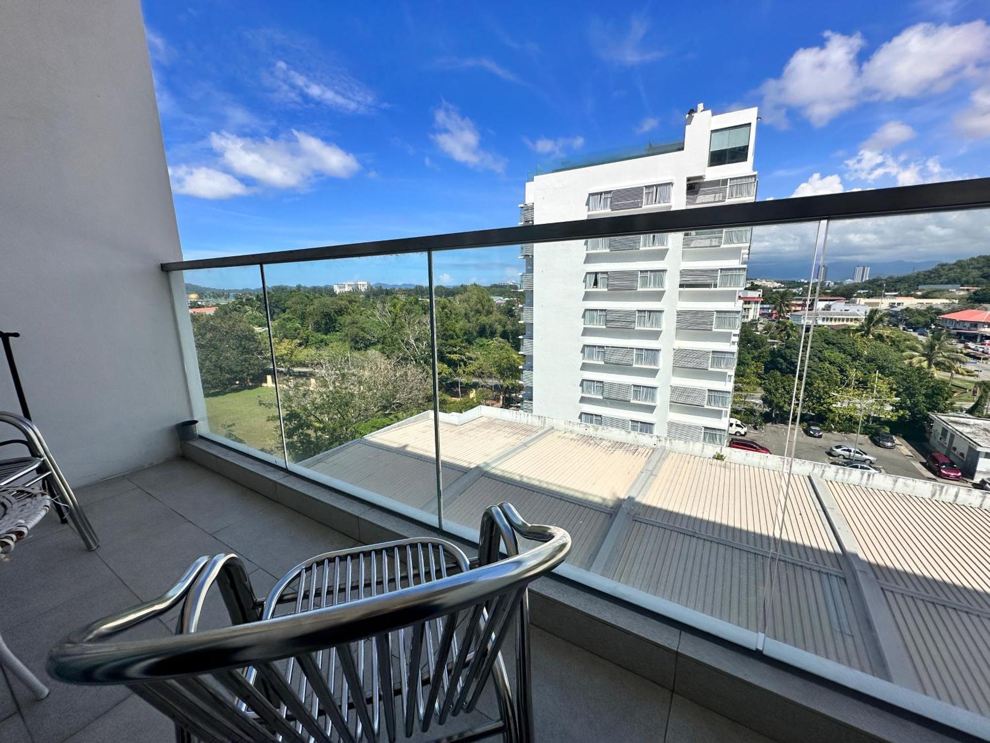 Aru Suites Homestay Wifi,Carpark,24H Check In,Water Filter By R2 Residence Kota Kinabalu Esterno foto