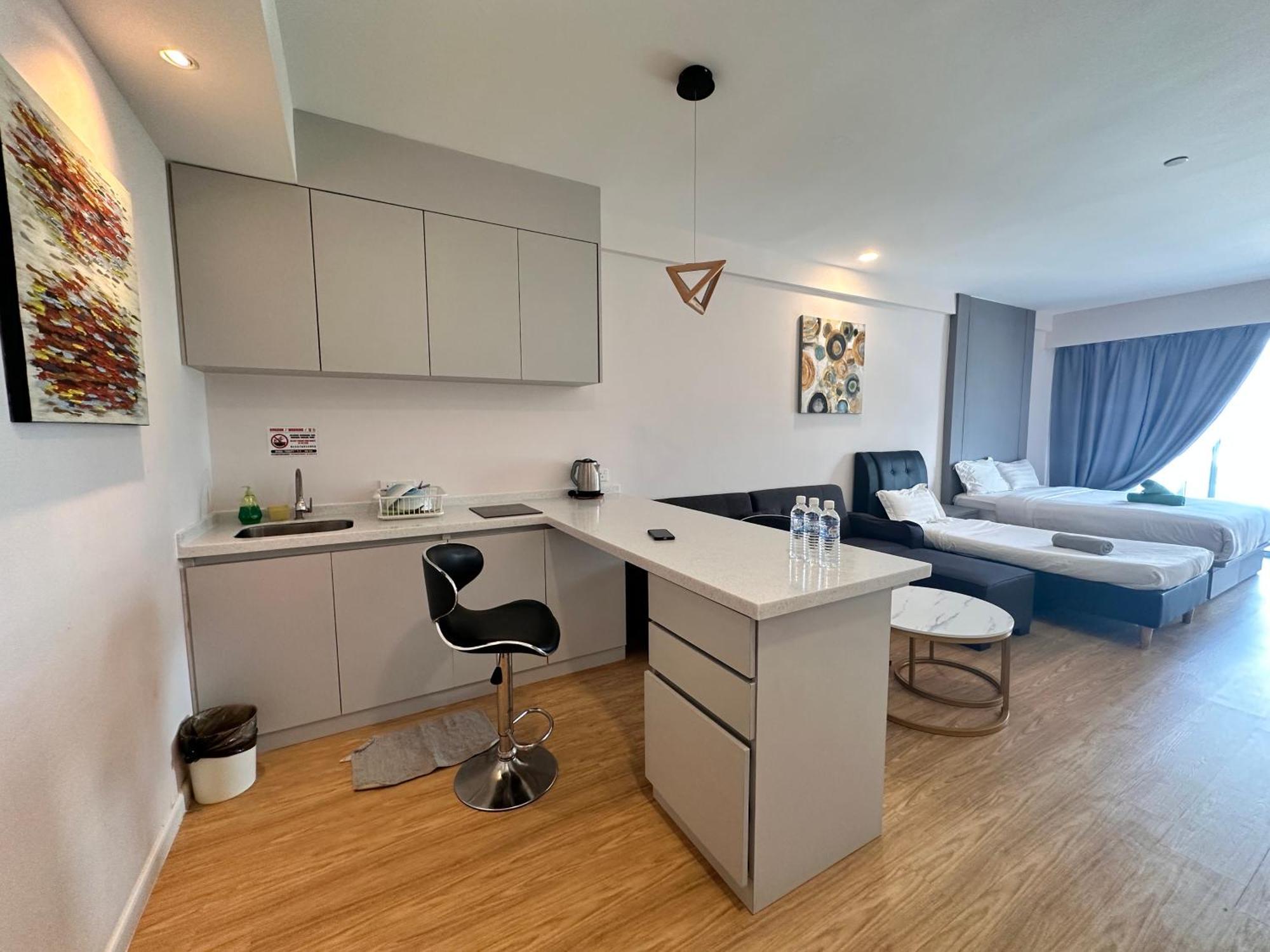 Aru Suites Homestay Wifi,Carpark,24H Check In,Water Filter By R2 Residence Kota Kinabalu Esterno foto